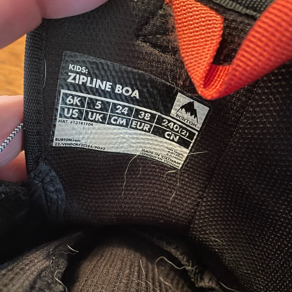 Kids Burton Zipline Snowboard Boots size 6K - Picture 2 of 2